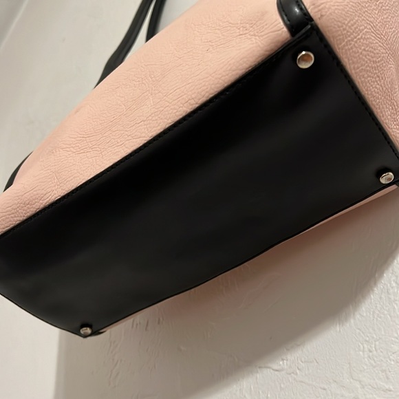 Kate spade large peachy pink and black pebbled leather tote bag - Picture 4 of 16